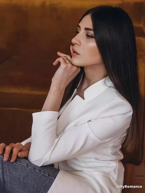 Svitlana, 27