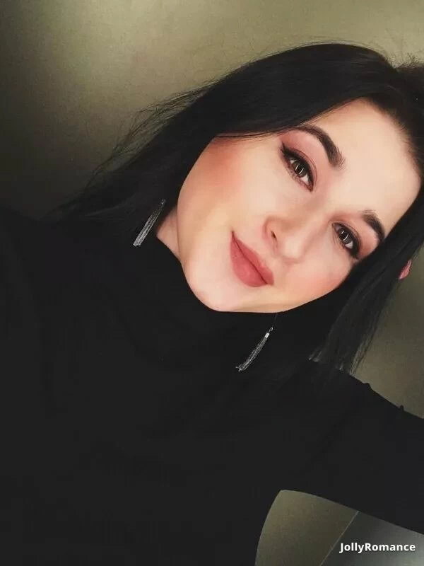 Alina, 22