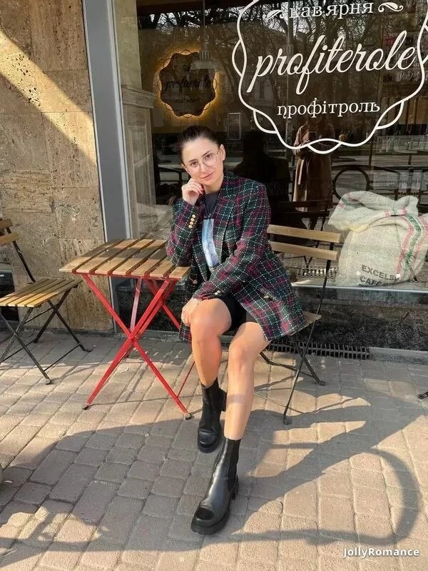 Irina, 28