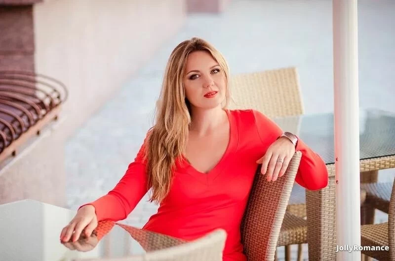 Maria, 43