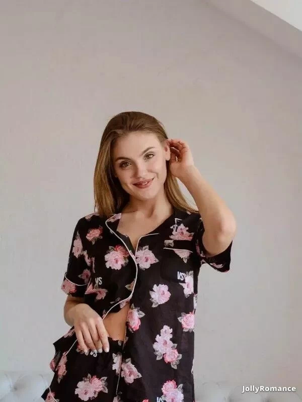 Alina, 22