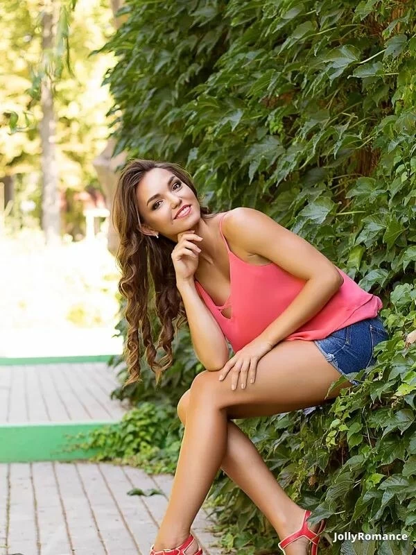 Lyudmila, 32