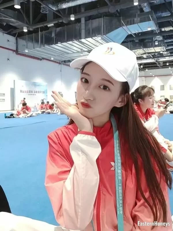 Tia, 22