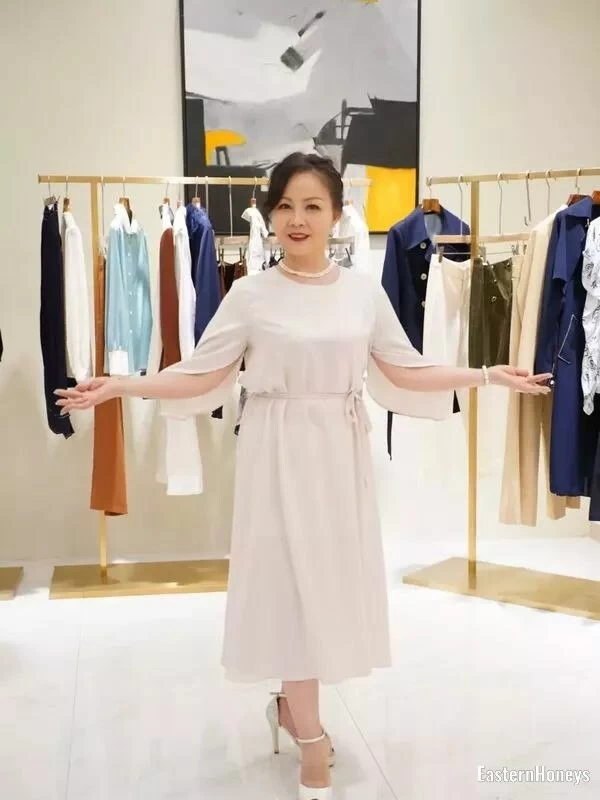 Qiqi, 53