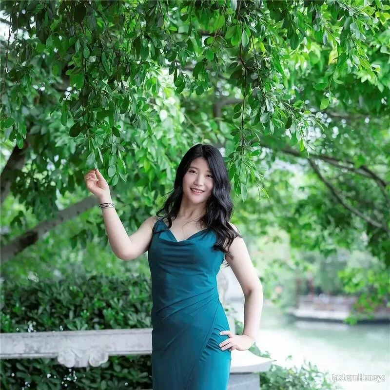 Anne, 35