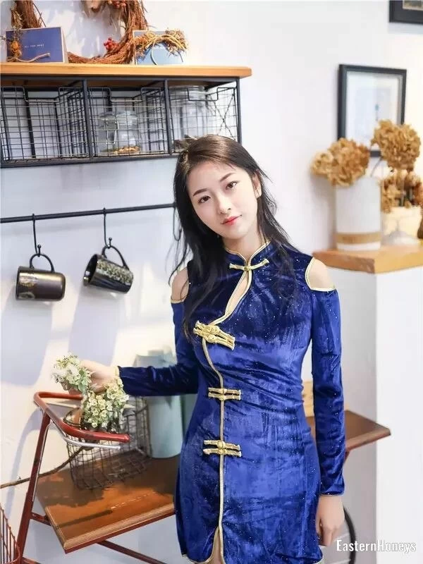 Xiaohua, 21
