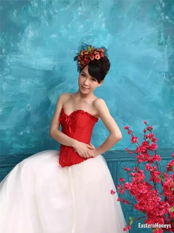 Yue E, 34