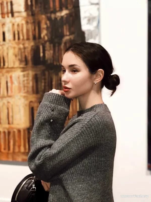 Anastasia, 25