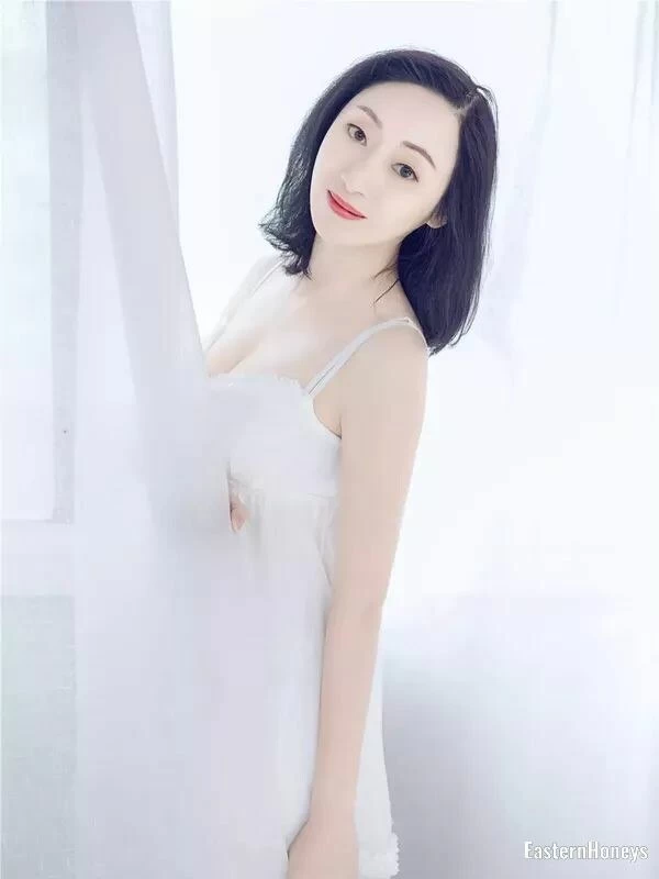 LucyChen, 50