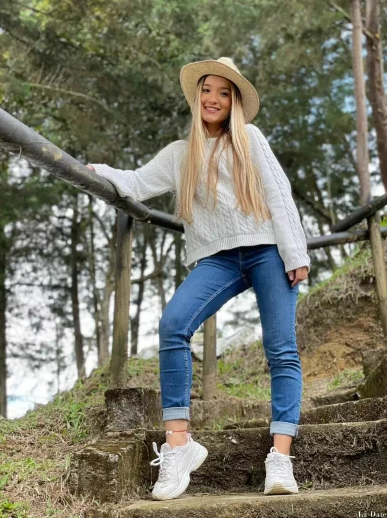 Lilit, 20