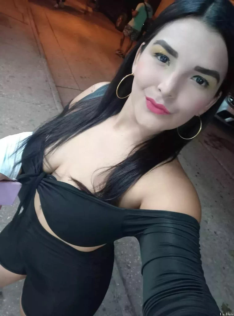Paola, 28