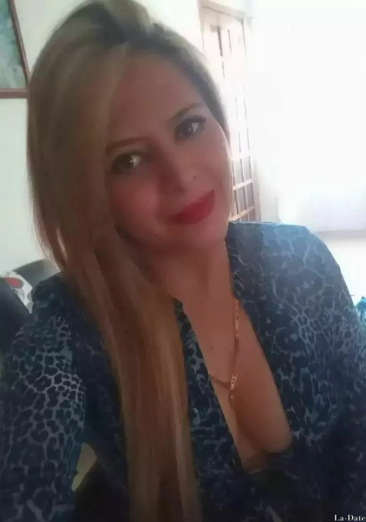 Maria, 36