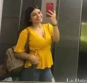 Melissa, 19
