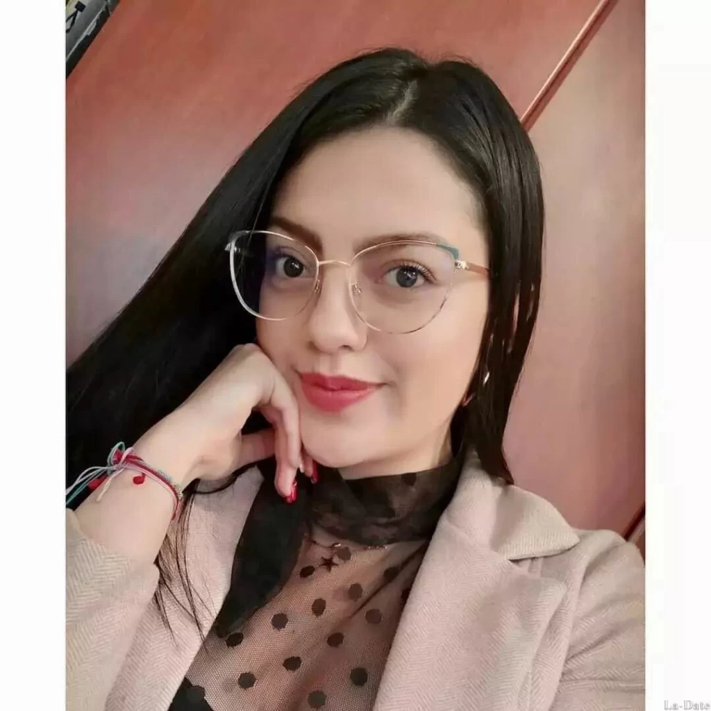 Martha, 25