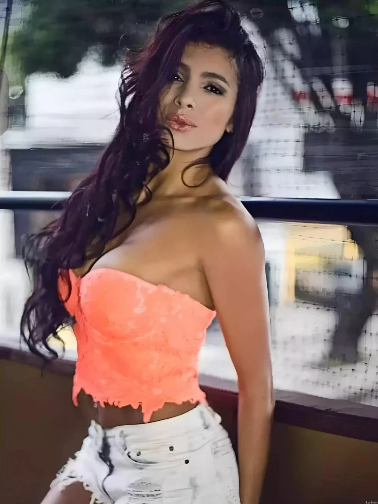 Juanita, 34