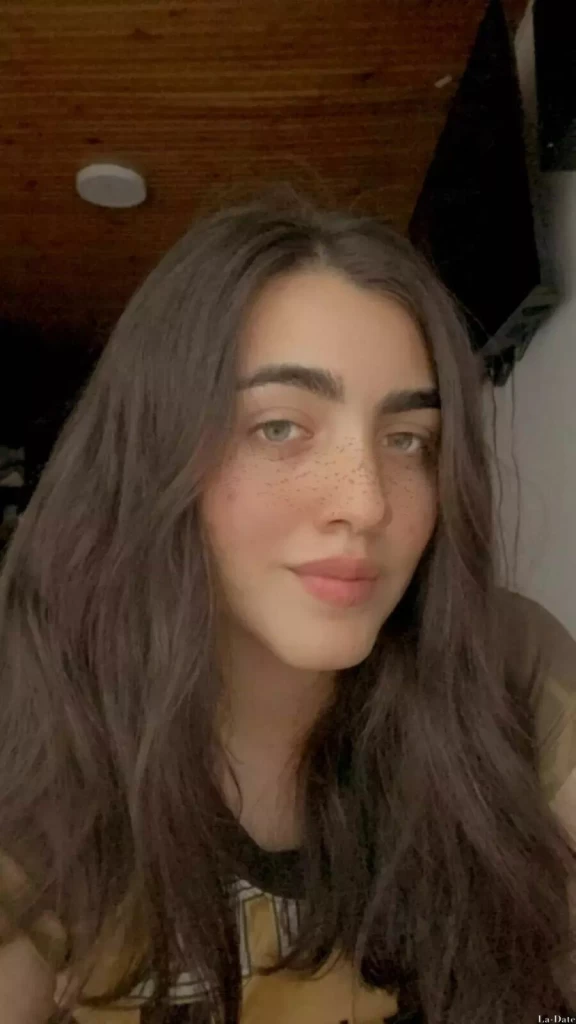 Lizeth, 18