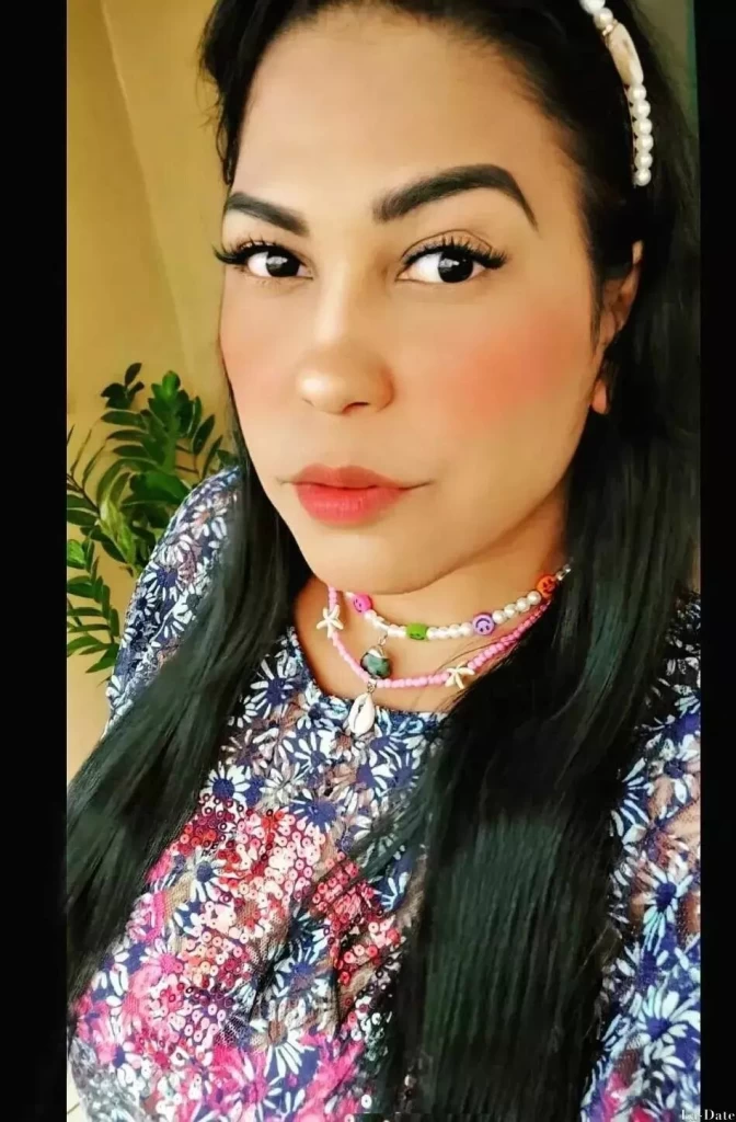 Victoria, 35