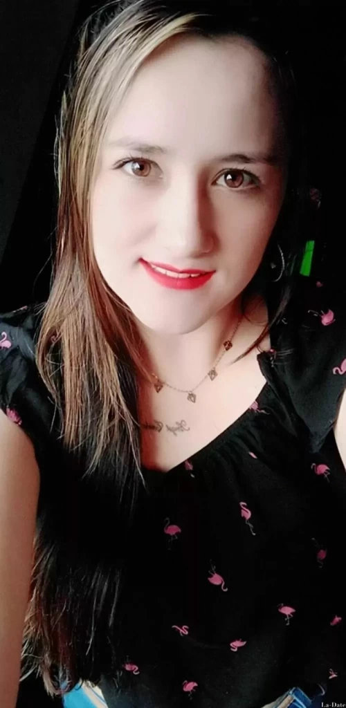 Sandra, 29