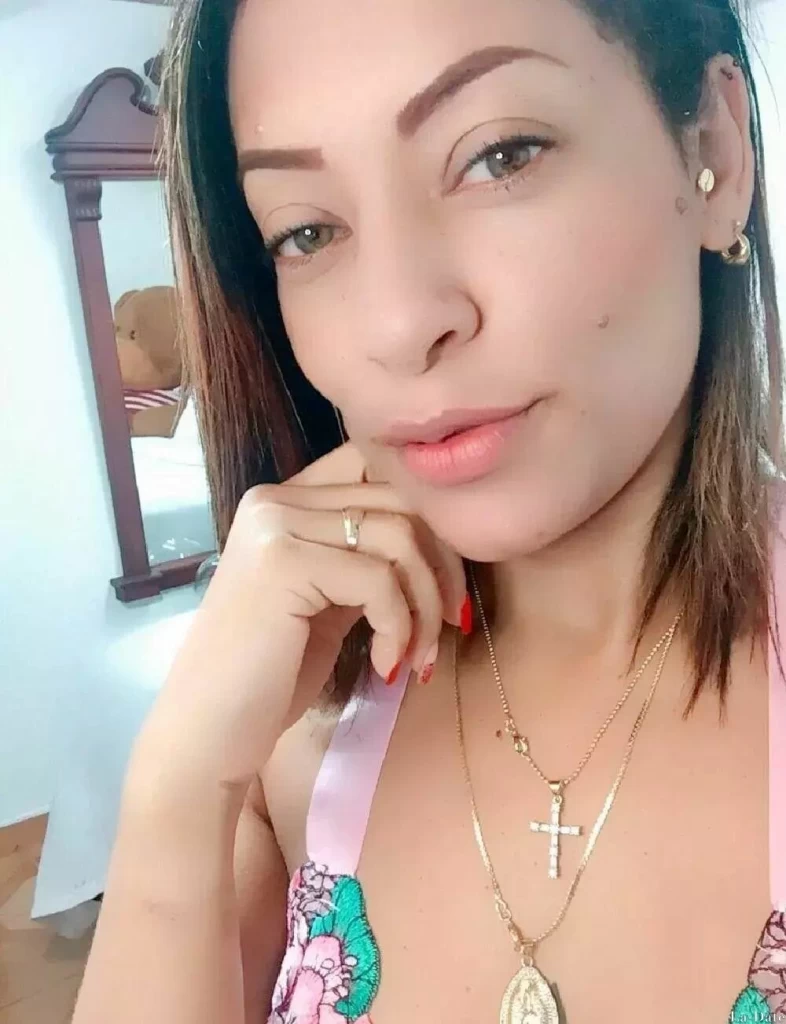 Yineth, 39