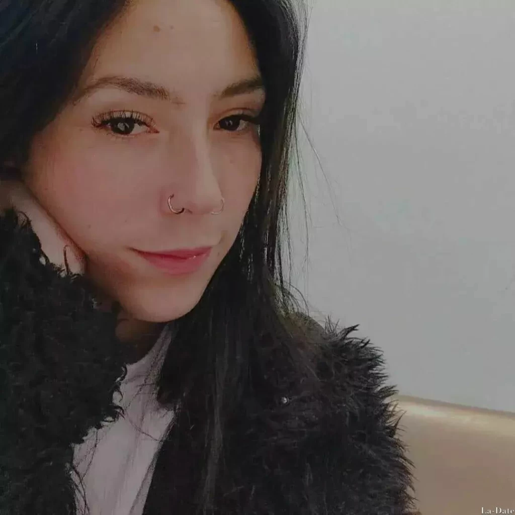 Mabel, 28