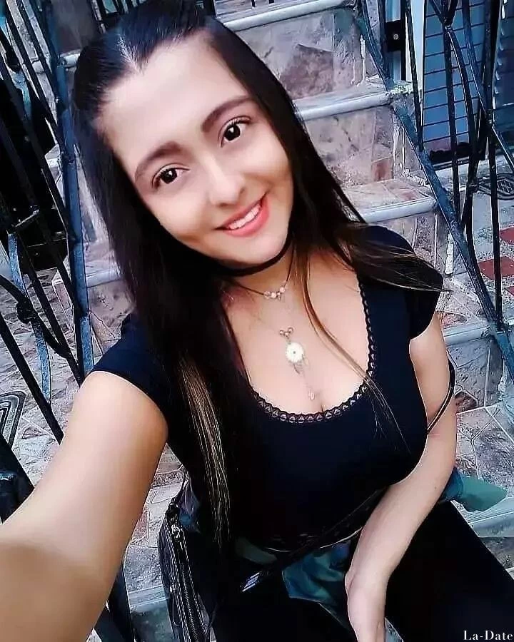 Elizabeth, 31