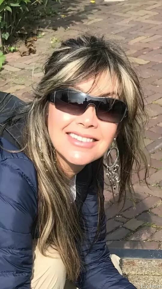 Ayda, 53